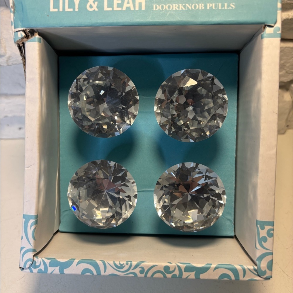 Crystal Doorknob Pulls - Silver